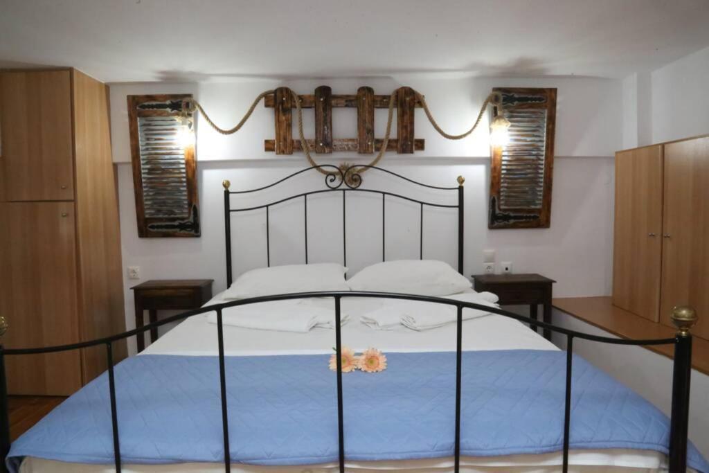 Lignum Apartment Ermoupoli Ngoại thất bức ảnh
