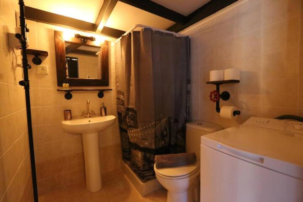 Lignum Apartment Ermoupoli Ngoại thất bức ảnh